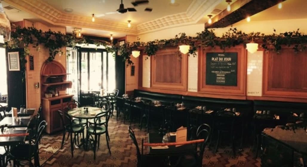 Salle boisée du Village d'Auteuil Paris 16